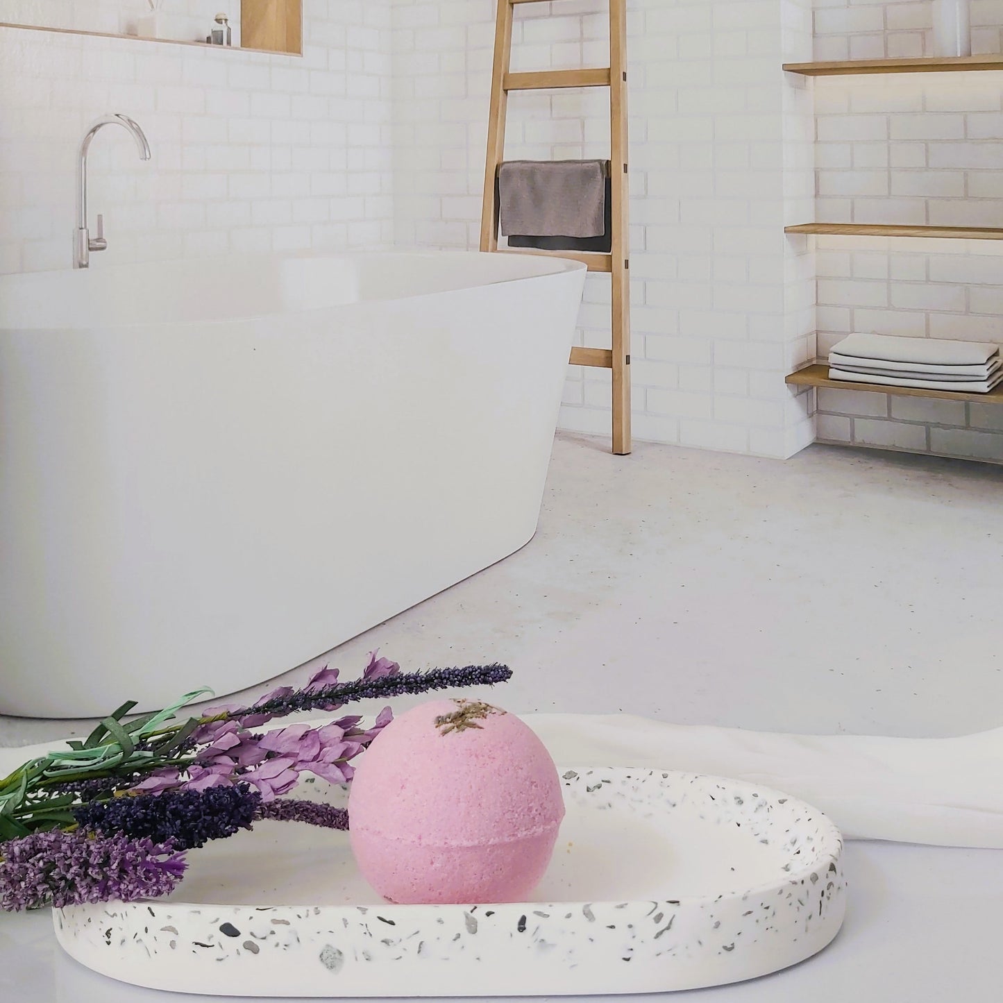 Lavender Sandalwood Bath Bomb