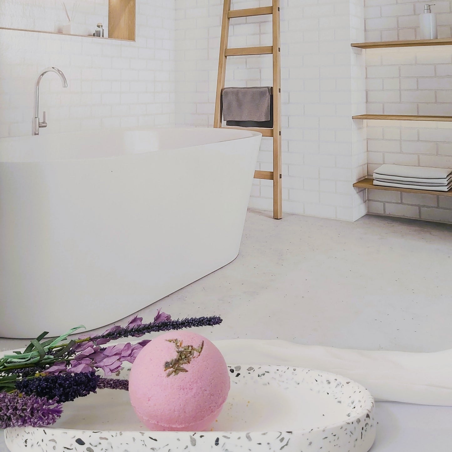 Lavender Sandalwood Bath Bomb